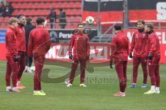 3. Liga - Saison 2025/26 - FC Ingolstadt 04 - VFB Stuttgart II - Emilio Kehrer (Nr.44 - FCI) beim warm machen mitte - XXXXX - Foto: Meyer Jürgen