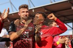 3. Liga; FC Ingolstadt 04 - SSV Ulm 1846; Sieg Jubel Freude 4:0, Spieler bedanken sich bei den Fans. Torschütze 4:0 Julian Kügel (31, FCI) Marcel Costly (22, FCI)