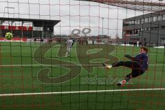 AUDI - Schanzer Amateurcup - Finale -  2026  - SV Hundszell - SV Denkendorf - Elfmeter schießen - Matthias Weinzier weiss Hundszell - Stjepen Lucic TW Denkendorf - Foto: Meyer Jürgen