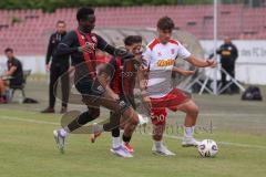 *** Bayernliga Nord - Saison 2025/26 - FC Ingolstadt 04 II - Jahn Regensburg II - Jason Osei Tutu (Nr.11 - FC Ingolstadt II) - Can Paylan (Nr.13 - FC Ingolstadt II) - Seibold Jakob weiss Regensburg - Foto: Meyer Jürgen