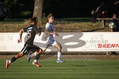 Landesliga - Saison 2026/27 - SV Manching - VFR Neuburg - Kevin Csatari (Nr.15 - SV Manching) - Lauber Leon weiss Neuburg - Foto: Meyer Jürgen