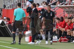 3. Liga; FC Ingolstadt 04 - SSV Ulm 1846; Diskussion mit dem Schiedsrichter Sportdirektor Ivica Grlic  (FCI) Cheftrainer Michael Köllner (FCI)