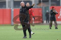 2. Bundesliga Frauen - Saison 2024/25 - FC Ingolstadt 04 Frauen - FC Bayern München - Trainer Alexander Zvonc FCI beim warm machen - XXXXX - Foto: Meyer Jürgen