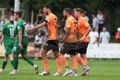 Toto-Pokal; SV Manching - FC Ingolstadt 04; Tor Jubel Treffer Pascal Testroet (37, FCI) mit Lukas Fröde (34, FCI) Simon Lorenz (32, FCI) Marcel Posselt 19 SVM) links