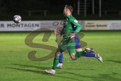 Landesliga - Saison 2024/25 - SV Manching - TV Erkheim - Fabian Neumayer (Nr.9 - SV Manching) - Manuel Haug blau Erkheim - Foto: Meyer Jürgen