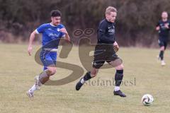 Freundschaftsspiel - Saison 2025/26 - SV Menning - SV Manching - Rainer Meisinger (Nr.8 - SV Manching) - Maximilian Lex blau Menning  - Foto: Meyer Jürgen