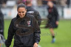 Toto Pokal; FC Sportfreunde Schwaig - FC Ingolstadt 04; Cheftrainerin Sabrina Wittmann (FCI) vor dem Spiel im strömenden Regen