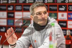 3. Liga; FC Ingolstadt 04 - VfL Osnabrück; Interview Pressekonferenz Cheftrainer Tobias Schweinsteiger (VfL)