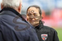 3. Liga; FC Ingolstadt 04 - TSV 1860 München; Cheftrainerin Sabrina Wittmann (FCI) mit Vorsitzender des Vorstandes Peter Jackwerth (FCI)