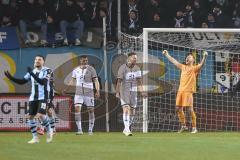 3. Liga; SV Waldhof Mannheim - FC Ingolstadt 04; Torwart Marius Funk (1, FCI) feiert sich Mladen Cvjetinovic (19, FCI) Ryan Malone (16, FCI) Ferati Arianit (19 SVWM) ärgert sich