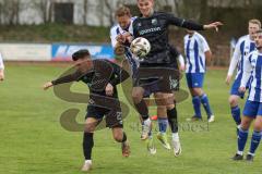Kreisliga - Saison 2025/26- SV Karlshuld - SV Menning - Daniel Mayer weiss Karlskron - Simon Wolfsfellner schwarz Menning #9 - Marcel Hubner schwarz Menning  links - Foto: Meyer Jürgen