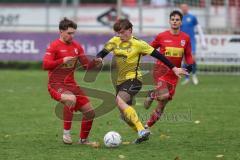 Kreisliga - Saison 2024/25- TSV Kösching - FC Hitzhofen/Oberzell - Maximilian Eichlinger gelb Hitzhofen - Mark Kocima rot Kösching - Foto: Meyer Jürgen