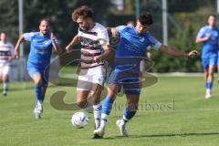 Kreisliga- Saison 2024/25- SV Hundszell - SV Kasing -  - Jan Witek weiss Kasing - Johannes Rindlbacher blau Hundszell - Foto: Meyer Jürgen