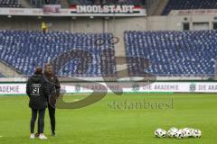 3. Liga; Hannover 96 II - FC Ingolstadt 04; vor dem Spiel Cheftrainerin Sabrina Wittmann (FCI) Co-Trainer Fabian Reichler (FCI)