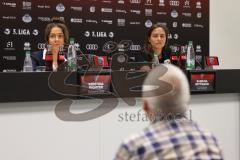 3. Liga - Saison 2024/25 - Pressekonferenz - FC Ingolstadt 04 -  - Cheftrainerin Sabrina Wittmann (FCI) - Pressesprecherin Kristina Richter (FCI) mitte - Foto: Meyer Jürgen