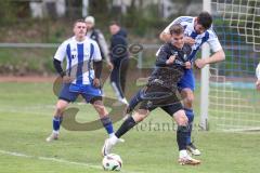 Kreisliga - Saison 2025/26- SV Karlshuld - SV Menning - Thomas Fackler weiss Karlshuld - Simon Wolfsfellner schwarz Menning  - Foto: Meyer Jürgen