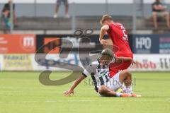Toto Pokal; FC Memmingen - FC Ingolstadt 04, 2. Runde; Zweikampf Kampf um den Ball Sejdo Durakov (11, FCI) Max Zeller (2 FCM)