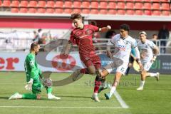 3. Liga; FC Ingolstadt 04 - SSV Ulm; Ortag Christian (39 Ulm) Frederik Christensen (11, FCI) Torchance verpasst David Jonas (15 Ulm)