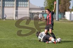 2. Bundesliga Frauen - Saison 2025/26 - FC Ingolstadt 04 Frauen - Borussia Mönchengladbach - Annika Kömm (Nr.25 - FC Ingolstadt Frauen I) - Celissen Elize weiss M`Gladbach  - Foto: Meyer Jürgen