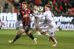 3. Liga; FC Ingolstadt 04 - Energie Cottbus; Zweikampf Kampf um den Ball Sebastian Grönning (11, FCI) Campulka Tim (4 ECO)