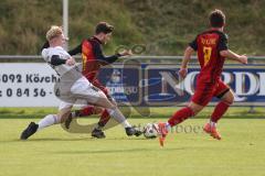 Kreisliga - Saison 2024/25- SV Kasing - TSV Hohenwart - Johannes Jocham weiss Hohenwart - Mathias Neumayer rot Kasing - Foto: Meyer Jürgen