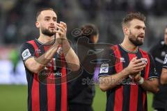 3. Liga; FC Ingolstadt 04 - Erzgebirge Aue; Sieg Jubel Freude Spieler bedanken sich bei den Fans David Kopacz (29, FCI) Yannick Deichmann (20, FCI)