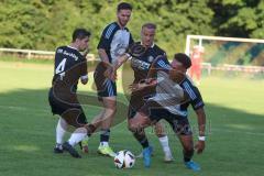 Bezirksliga - Saison 2025/26 - TSV Ober./Unterhaunstadt - VFR Garching - Manuel Hunner (Nr.11 - TSV Ober-/Unterh.stadt) - Staas Mitko schwarz Garching - Foto: Meyer Jürgen
