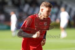 3.Liga - Saison 2023/2024 - SC Verl - FC Ingolstadt 04 -  3.Liga -  Benjamin Kanuric (Nr.8 - FCI) beim aufwärmen - - Foto: Meyer Jürgen