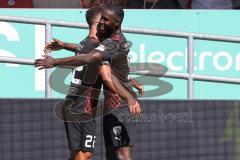 3. Liga; FC Ingolstadt 04 - Hallescher FC; Tor Jubel Treffer Marcel Costly (22, FCI) Daouda Beleme (9, FCI) salutieren