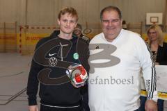 Lotto Bayern Hallencup - Siegerehrung- Lindenkreuzhalle Saison 2024/25 -  - Rainer Meisinger SV Manching - GSL Ömer Karakas - Foto: Meyer Jürgen