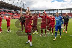 3. Liga; FC Ingolstadt 04 - SV Waldhof Mannheim; Spieler bedanken sich bei den Fans für die Saison, Sieg Jubel Freude 5:1 Tanz Jasper Maljojoki (23, FCI) Torwart David Klein (47, FCI) Fredrik Carlsen (8, FCI) Ognjen Drakulic (30, FCI)