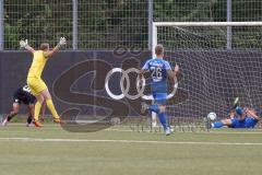 Bayernliga Nord - Saison 2024/25 - FC Ingolstadt 04 II - FC Münchberg - Der 1:1 Ausgleichstreffer durch Micah Ham (Nr.25 - FCI U21) - XXXXXLang Jonas Torwart Münchberg - jubel - Foto: Meyer Jürgen