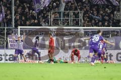 3. Liga; VfL Osnabrück - FC Ingolstadt 04; Tor für Osnabrück Tor Jubel Treffer Badjie Ismail (37 VFL) Torwart Kai Eisele (25, FCI) am Boden geschlagen Marcel Costly (22, FCI) Ognjen Drakulic (30, FCI) Janotta Theo (20 VFL) Wagner Fridolin (26 VFL)