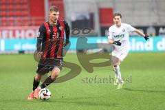 3. Liga; FC Ingolstadt 04 - Erzgebirge Aue; Benjamin Kanuric (8, FCI) Seitz Sean (7 Aue)