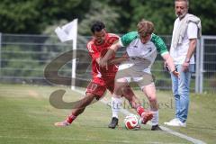 Kreisklasse - Saison 2025/26- SV Lippertshofen - Türkisch SV Ingolstadt-  - Niclas Führer weiss Lippertshofen - Adar Gectan rot Türkisch - Foto: Meyer Jürgen