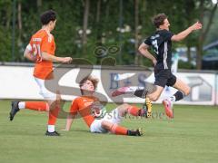 Relegation zur Kreisklasse - Saison 2025/26 - TSV Gaimersheim II - SC Irgertsheim  - Benedikt Klotzbücher orange Irgertsheim - Mario Hochwart schwarz Gaimersheim  - Foto: Meyer Jürgen