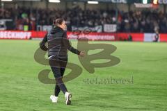 3. Liga; SC Verl - FC Ingolstadt 04; Ausgleich 2:2 Tor Jubel Treffer Cheftrainerin Sabrina Wittmann (FCI)