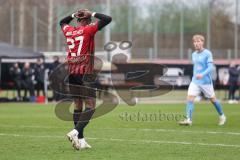 3. Liga; Testspiel - FC Ingolstadt 04 - Chemnitzer SC; ärgert sich Moussa Doumbouya (27, FCI)