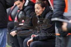 3. Liga; FC Ingolstadt 04 - Erzgebirge Aue; Trainerbank Cheftrainerin Sabrina Wittmann (FCI)