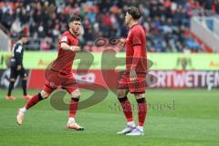 3. Liga; FC Ingolstadt 04 - Rot-Weiss Essen; bedankt sich Linus Rosenlöcher (19, FCI) Dennis Kaygin (10, FCI)