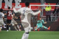 3. Liga - Saison 2026/27 - FC Ingolstadt 04 - TSG Hoffenheim II - Torwart David Klein (Nr.47 - FCI)wehrt den Ball ab - XXXXX - Foto: Meyer Jürgen