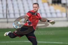 Toto-Pokal 2024; TürkGücü München - FC Ingolstadt 04; vor dem Spiel Torwart Marius Funk (1, FCI)