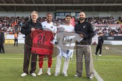 Freundschaftsspiel - Saison 2025/26 - FC Ingolstadt 04 II - Delay Sports - Geschäftsführer Sport und Kommunikation Dietmar Beiersdorfer (FC Ingolstadt 04) - Sidney Friede (Nr.10 - Delay Sports) - Elias Nerlich - Nico Antonitsch vo li - XXXXX - Foto: Meyer