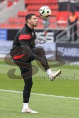 3. Liga; FC Ingolstadt 04 - VfB Stuttgart II; vor dem Spiel Ryan Malone (16, FCI)