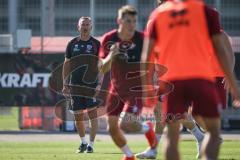 3. Liga - Saison 2026/27 - 1. Trainingseinheit mit Achim Beierlorzer - Cheftrainer Achim Beierlorzer (FCI) - XXXXX - Foto: Meyer Jürgen