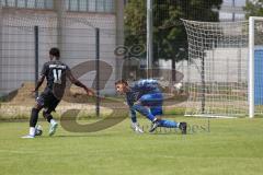 Bayernliga Nord - Saison 2024/25 - FC Ingolstadt 04 II - TSV Karlburg - Jason Osei Tutu (Nr.11 - FCI U21) - Leon Zwickl Torwart Karlburg - XXXXX - Foto: Meyer Jürgen