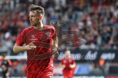 3. Liga; FC Ingolstadt 04 - 1. FC Schweinfurt 05; vor dem Spiel Max Besuschkow (17, FCI)