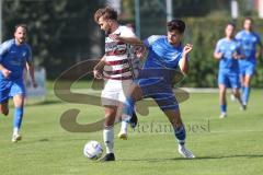 Kreisliga- Saison 2024/25- SV Hundszell - SV Kasing -  - Jan Witek weiss Kasing - Johannes Rindlbacher blau Hundszell - Foto: Meyer Jürgen