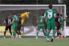 Testspiel; 3. Liga; VfB Eichstätt - FC Ingolstadt 04; Torwart Markus Ponath (40, FCI) boxt den Ball weg