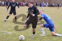 Freundschaftsspiel - Saison 2025/26 - SV Menning - SV Manching - Sebastian Graßl (Nr.10 - SV Manching) - Hermann Zagler blau Menning  - Foto: Meyer Jürgen